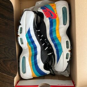 like new nike airmax 95 windbreaker